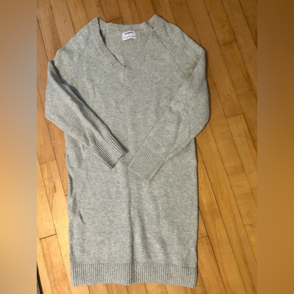 Old Navy Gray V-Neck Sweater Dress